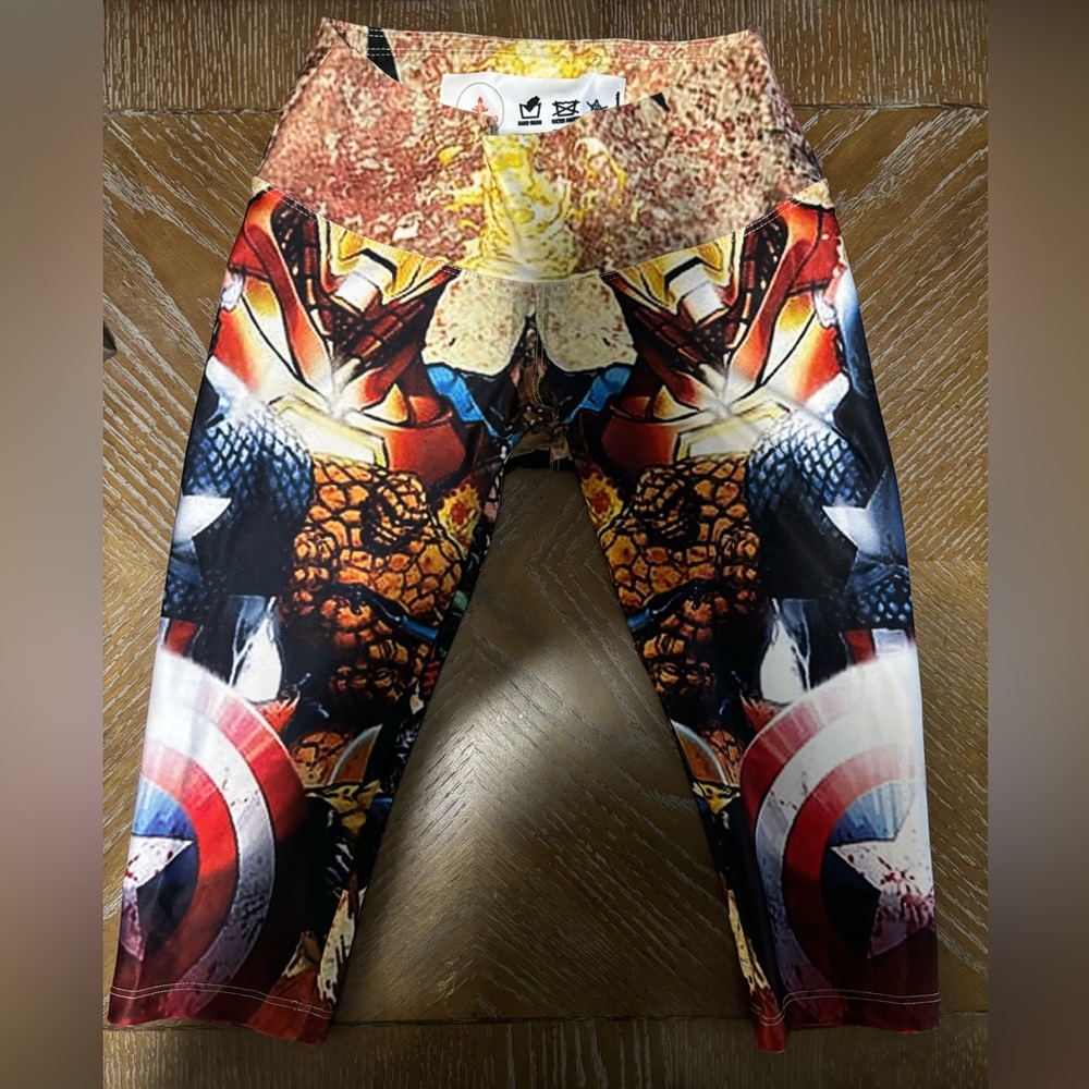 Sadhana Marvel Comics characters knee length leggings size small juniors